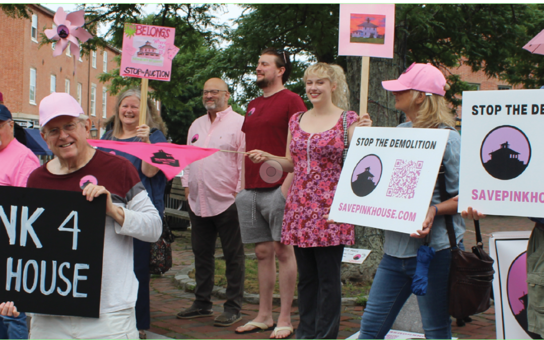 Crunch Time for the Pink House Brings Supporters to Market Square